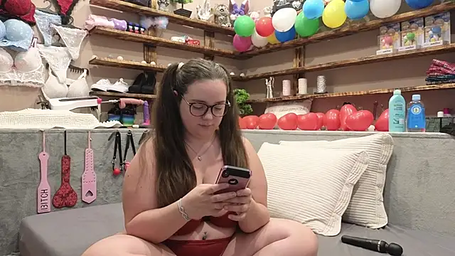 Snapshot of Kimberly-Caprice chatting on March 13, 2025, 5:11 am Kimberly-Caprice online show from March 13, 2025, 5:11 am