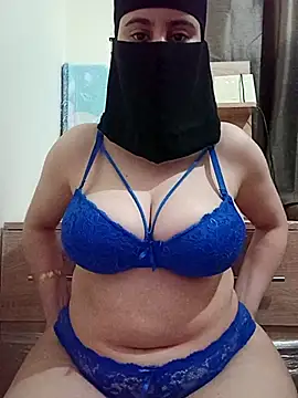 Snapshot of Arabic-Rose chatting on February 19, 2025, 7:05 pm Arabic-Rose online show from February 19, 2025, 7:05 pm