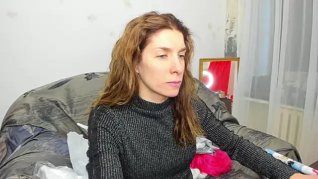 Snapshot of YourSuperModel chatting on December 25, 2024, 7:24 am YourSuperModel online show from December 25, 2024, 7:24 am