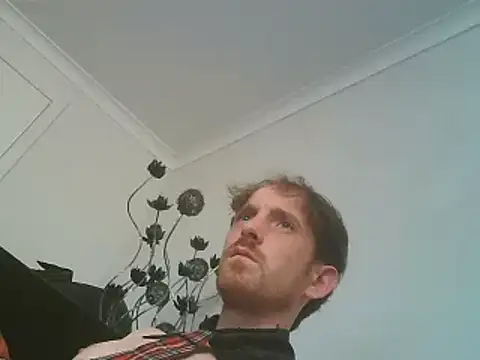 Snapshot of PocoLoco420 chatting on October 16, 2025, 12:33 am PocoLoco420 online show from October 16, 2025, 12:33 am