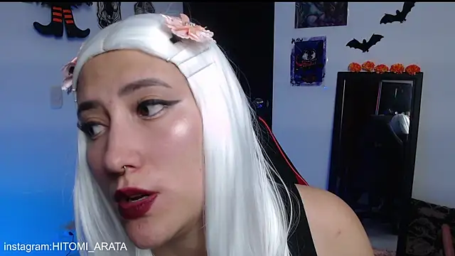 Snapshot of hitomi_arata chatting on October 15, 2025, 12:33 am hitomi arata online show from October 15, 2025, 12:33 am