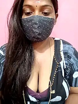 Snapshot of Renuma chatting on January 11, 2025, 4:48 am Renuma online show from January 11, 2025, 4:48 am