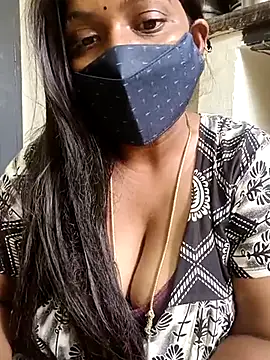 Snapshot of Renuma chatting on February 12, 2025, 7:02 am Renuma online show from February 12, 2025, 7:02 am