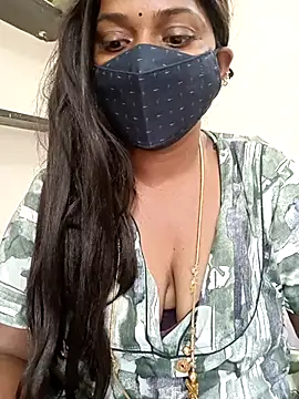 Snapshot of Renuma chatting on February 13, 2025, 8:17 am Renuma online show from February 13, 2025, 8:17 am