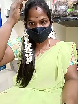 Snapshot of Renuma chatting on February 17, 2025, 1:21 pm Renuma online show from February 17, 2025, 1:21 pm