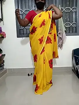 Snapshot of Renuma chatting on February 21, 2025, 11:44 am Renuma online show from February 21, 2025, 11:44 am