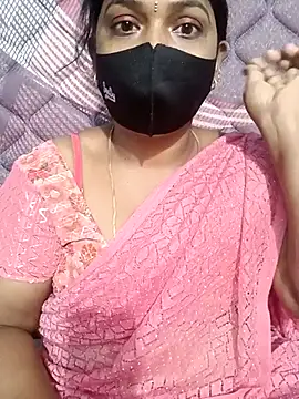 Snapshot of Renuma chatting on October 28, 2025, 3:10 am Renuma online show from October 28, 2025, 3:10 am