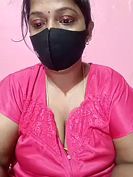 Snapshot of Renuma chatting on October 31, 2025, 12:11 am Renuma online show from October 31, 2025, 12:11 am