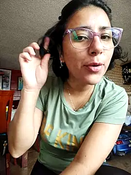 Snapshot of Im_Alma_ chatting on February 28, 2025, 1:03 pm Im Alma online show from February 28, 2025, 1:03 pm