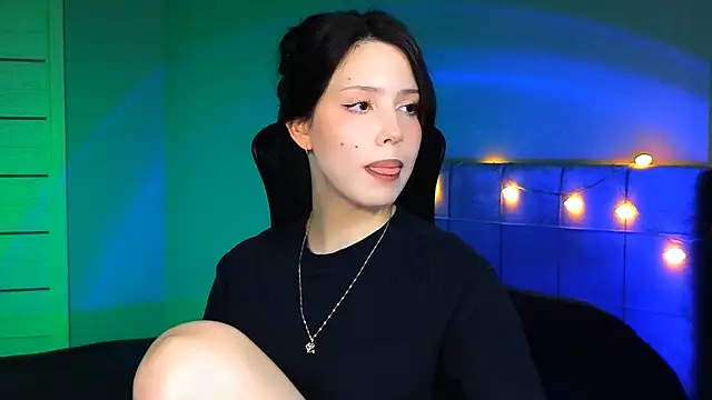 Snapshot of Stacy_Gonzales_ chatting on February 1, 2025, 9:21 am Stacy Gonzales  online show from February 1, 2025, 9:21 am