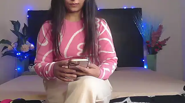 Snapshot of WildRuhi20 chatting on January 26, 2025, 5:02 am WildRuhi20 online show from January 26, 2025, 5:02 am