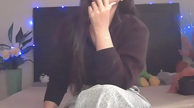 Snapshot of WildRuhi20 chatting on March 5, 2025, 11:17 am WildRuhi20 online show from March 5, 2025, 11:17 am