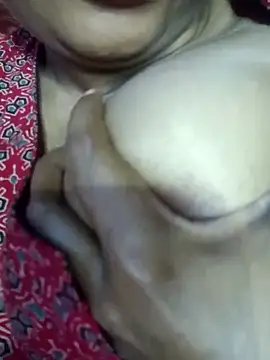 Snapshot of Wifesuman40 chatting on March 8, 2025, 5:17 am Wifesuman40 online show from March 8, 2025, 5:17 am