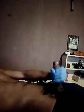 Snapshot of mbuyeleni chatting on October 19, 2025, 3:01 pm mbuyeleni online show from October 19, 2025, 3:01 pm