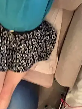 Snapshot of skatebored chatting on January 1, 2025, 8:37 pm skatebored online show from January 1, 2025, 8:37 pm