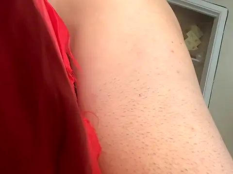 Snapshot of skatebored chatting on September 11, 2025, 6:52 pm skatebored online show from September 11, 2025, 6:52 pm