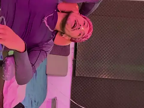 Snapshot of thesummerboy chatting on October 2, 2025, 12:45 pm thesummerboy online show from October 2, 2025, 12:45 pm