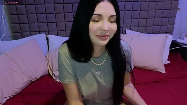 Snapshot of clementinena chatting on December 9, 2024, 3:50 am clementinena online show from December 9, 2024, 3:50 am