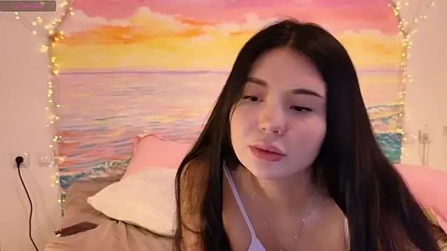 Snapshot of clementinena chatting on January 1, 2025, 2:51 am clementinena online show from January 1, 2025, 2:51 am