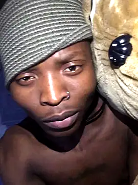 Snapshot of Mzulonesausy chatting on November 9, 2025, 6:17 pm Mzulonesausy online show from November 9, 2025, 6:17 pm