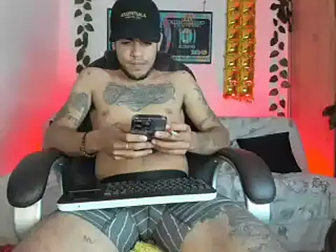 Snapshot of mikee_scooth chatting on January 21, 2025, 8:41 am mikee scooth online show from January 21, 2025, 8:41 am