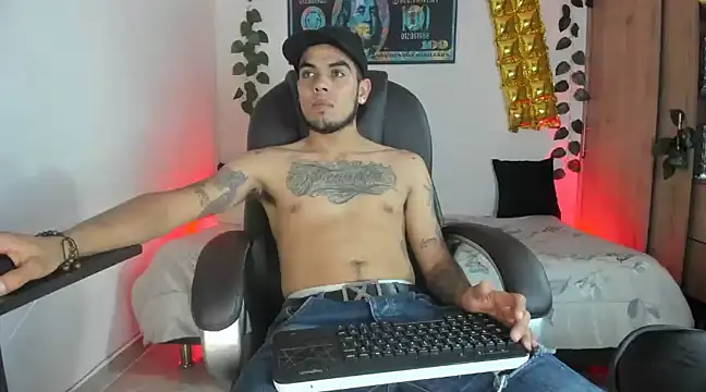 Snapshot of mikee_scooth chatting on February 13, 2025, 5:16 am mikee scooth online show from February 13, 2025, 5:16 am