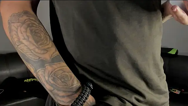 Snapshot of jamesinked_ chatting on December 21, 2024, 6:02 pm jamesinked online show from December 21, 2024, 6:02 pm