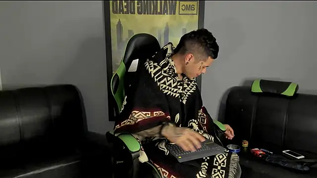 Snapshot of jamesinked_ chatting on January 3, 2025, 3:38 am jamesinked online show from January 3, 2025, 3:38 am