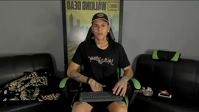 Snapshot of jamesinked_ chatting on January 10, 2025, 12:38 am jamesinked online show from January 10, 2025, 12:38 am