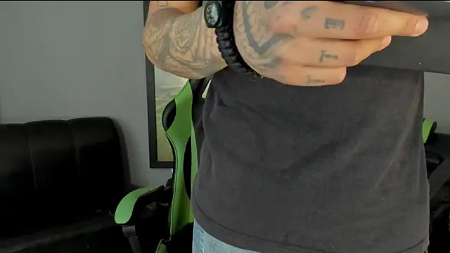 Snapshot of jamesinked_ chatting on January 16, 2025, 7:41 pm jamesinked online show from January 16, 2025, 7:41 pm