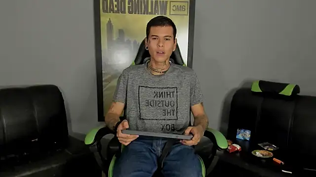 Snapshot of jamesinked_ chatting on February 4, 2025, 3:00 am jamesinked online show from February 4, 2025, 3:00 am