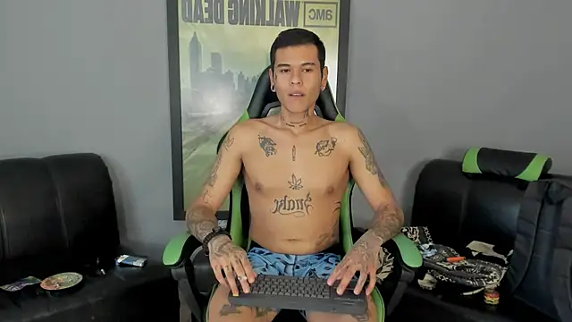 Snapshot of jamesinked_ chatting on February 6, 2025, 8:02 pm jamesinked online show from February 6, 2025, 8:02 pm