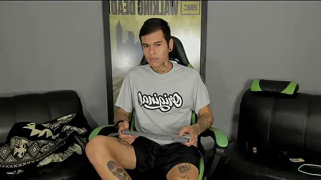 Snapshot of jamesinked_ chatting on February 28, 2025, 5:26 pm jamesinked online show from February 28, 2025, 5:26 pm