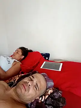 Snapshot of LEIRIS_Y_FRED_01 chatting on December 25, 2024, 1:51 pm LEIRIS Y FRED 01 online show from December 25, 2024, 1:51 pm