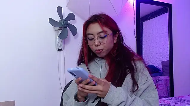 Snapshot of Ava_jones1 chatting on February 11, 2025, 11:12 pm Ava jones1 online show from February 11, 2025, 11:12 pm