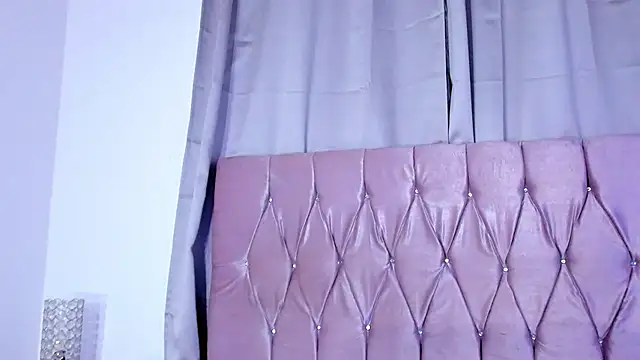 Snapshot of Ashley_piinkk_ chatting on March 10, 2025, 3:45 am Ashley piinkk  online show from March 10, 2025, 3:45 am