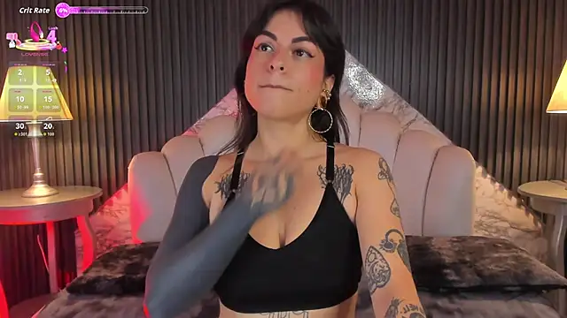 Snapshot of MeganDraco_ chatting on September 17, 2025, 12:18 pm MeganDraco  online show from September 17, 2025, 12:18 pm