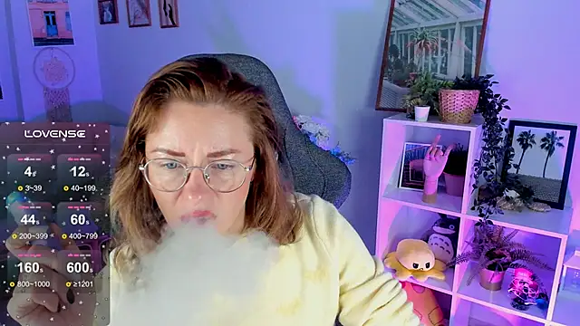 Snapshot of LadyIzabel chatting on March 8, 2025, 2:34 am LadyIzabel online show from March 8, 2025, 2:34 am