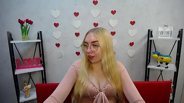 Snapshot of BeatriceFly chatting on December 8, 2024, 3:24 pm BeatriceFly online show from December 8, 2024, 3:24 pm