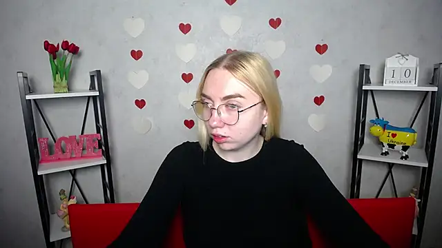 Snapshot of BeatriceFly chatting on December 11, 2024, 9:19 am BeatriceFly online show from December 11, 2024, 9:19 am