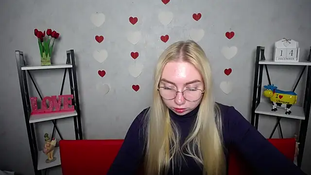 Snapshot of BeatriceFly chatting on December 14, 2024, 12:33 pm BeatriceFly online show from December 14, 2024, 12:33 pm