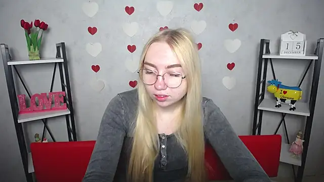 Snapshot of BeatriceFly chatting on December 16, 2024, 6:10 am BeatriceFly online show from December 16, 2024, 6:10 am