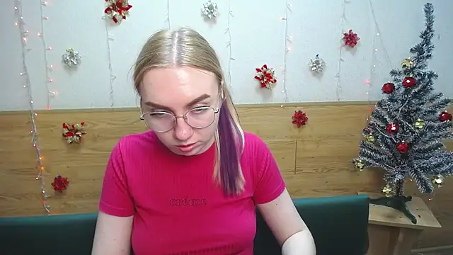 Snapshot of BeatriceFly chatting on January 20, 2025, 4:01 pm BeatriceFly online show from January 20, 2025, 4:01 pm