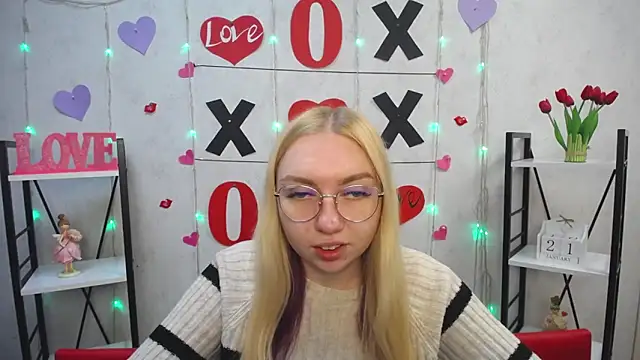 Snapshot of BeatriceFly chatting on January 22, 2025, 10:18 am BeatriceFly online show from January 22, 2025, 10:18 am