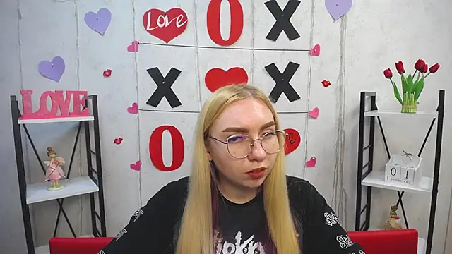 Snapshot of BeatriceFly chatting on February 1, 2025, 4:44 pm BeatriceFly online show from February 1, 2025, 4:44 pm