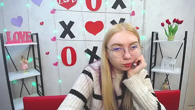 Snapshot of BeatriceFly chatting on February 19, 2025, 6:22 am BeatriceFly online show from February 19, 2025, 6:22 am