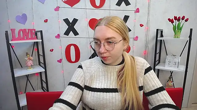 Snapshot of BeatriceFly chatting on February 23, 2025, 9:11 am BeatriceFly online show from February 23, 2025, 9:11 am