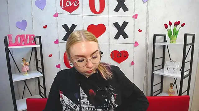 Snapshot of BeatriceFly chatting on March 10, 2025, 3:41 pm BeatriceFly online show from March 10, 2025, 3:41 pm