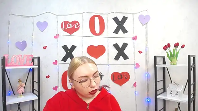 Snapshot of BeatriceFly chatting on March 22, 2025, 10:28 am BeatriceFly online show from March 22, 2025, 10:28 am