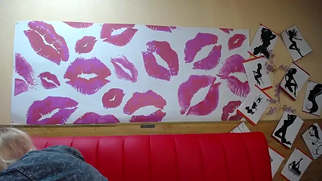 Snapshot of BeatriceFly chatting on September 18, 2025, 1:02 pm BeatriceFly online show from September 18, 2025, 1:02 pm